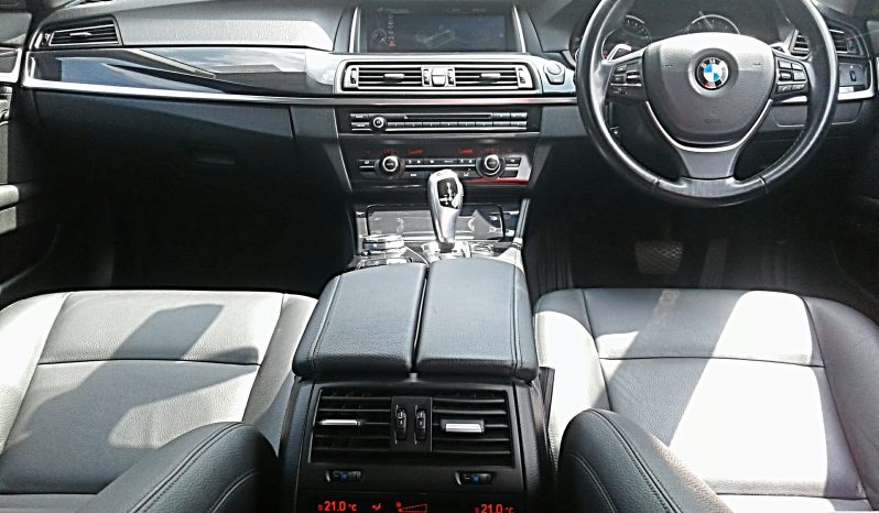 
								MADE 2015 REGISTERED 2015 BMW 520i F10 2.0 (A) TURBO LCi full									