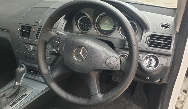 
Mercedes Benz C200 CGI Elegence full									