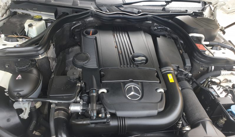 
Mercedes Benz C200 CGI Elegence full									