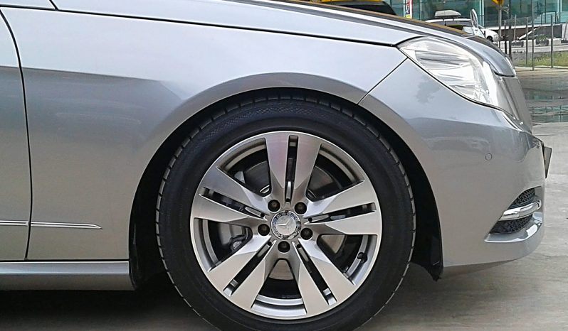 
YEAR MADE 2012 YEAR REGISTERED 2013 MERCEDES BENZ W212 E250 CGi 1.8 (A) LOCAL MERCEDES BENZ MALAYSIA full									