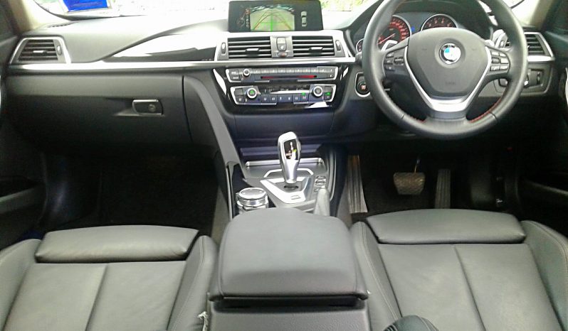 
YEAR MADE 2016 YEAR REGISTERED 2016 BMW 330e 2.0 (A) F30 LCi FACELIFT M SPORT KIT full									