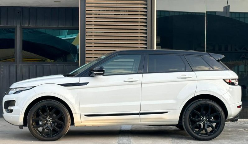 
August 2012 LAND ROVER RANGE ROVER EVOQUE 2.0 (A) Si4 Petrol full									