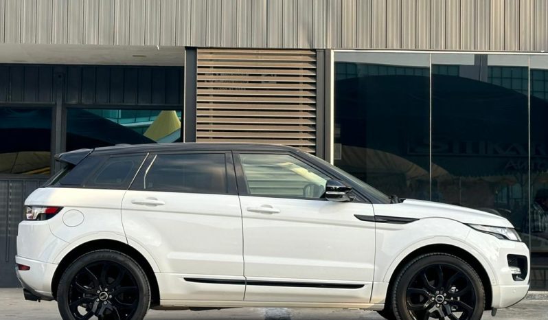 
August 2012 LAND ROVER RANGE ROVER EVOQUE 2.0 (A) Si4 Petrol full									