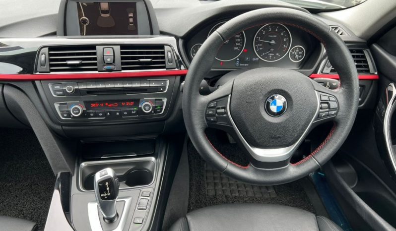 
BMW F30 320i Sport full									