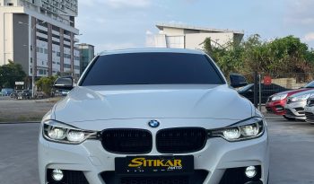 BMW 330e M-Sport full