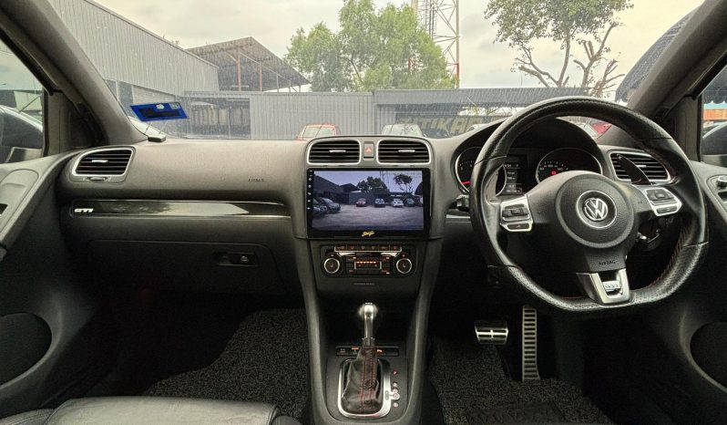 
Volkswagen Golf GTI MK6 2.0 full									