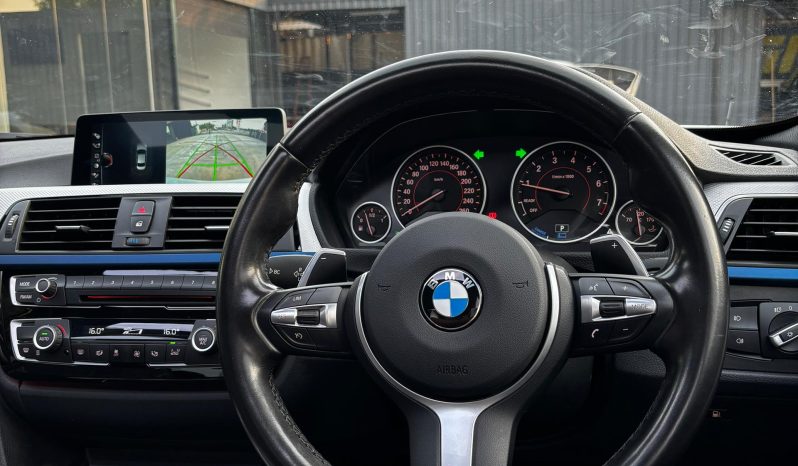 BMW 330e M-Sport full