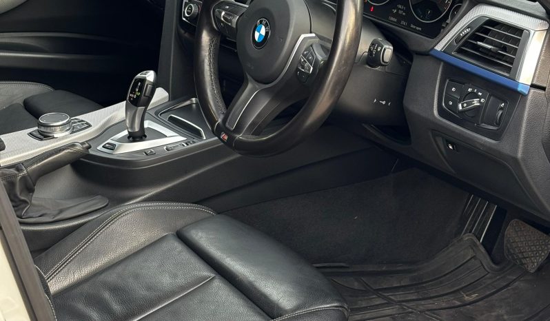 BMW 330e M-Sport full